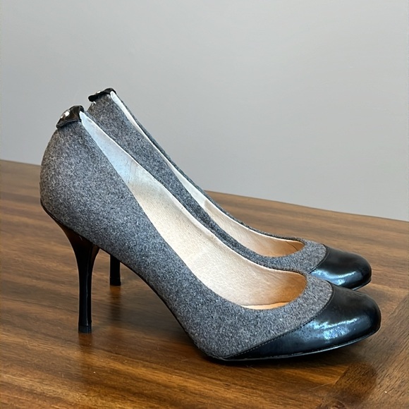 Michael Kors Pressely Cap Toe Gray Flannel Heels Women’s Size 10 M With Box - Picture 3 of 13